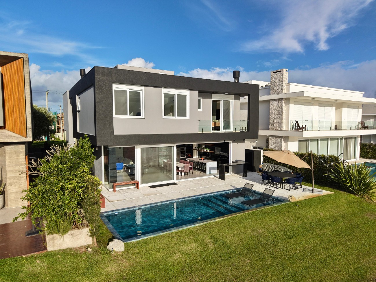 Casa em Condomínio 5 dormitórios para venda, Centro em Xangri-lá | Ref.: 14950