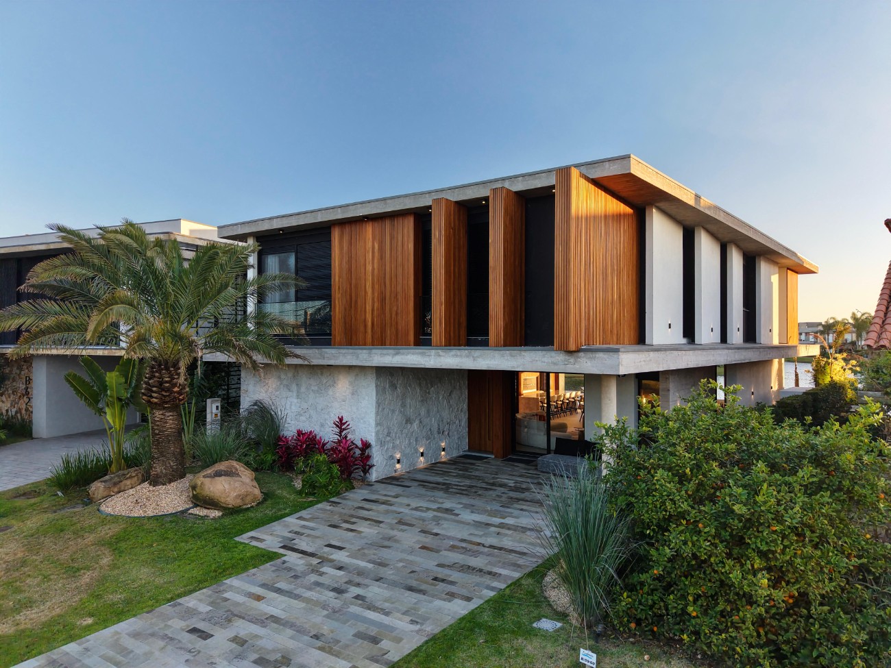 Casa em Condomínio 6 dormitórios para venda, Centro em Xangri-lá | Ref.: 14995